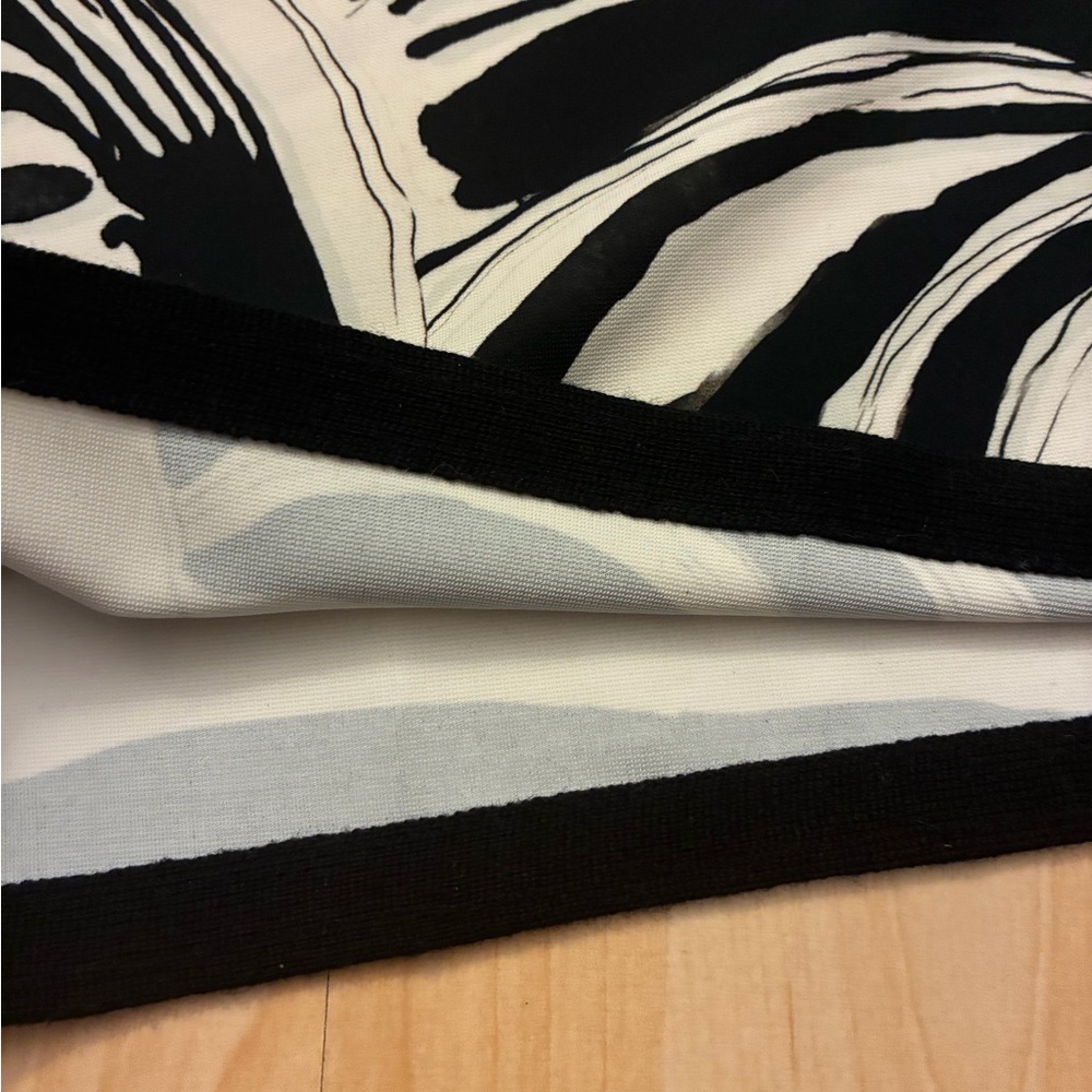 Authentic Roberto Cavalli Black & White Zebra Motif Long Sleeve Knit Dress - Picture 8 of 14
